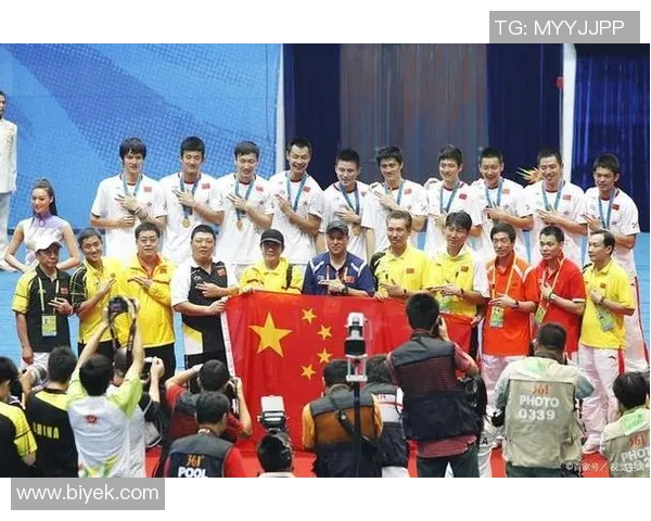 杭州羽毛球队与北京羽毛球队赛后复盘团队协作的成功与不足分析