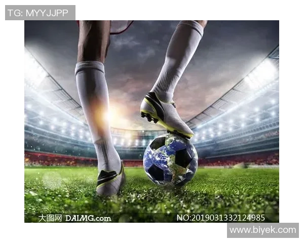 街头艺术与足球明星完美结合的假人创意展示图片欣赏