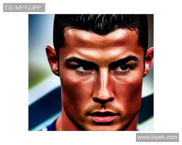 足球明星的魅力瞬间与场上风采的细腻描绘