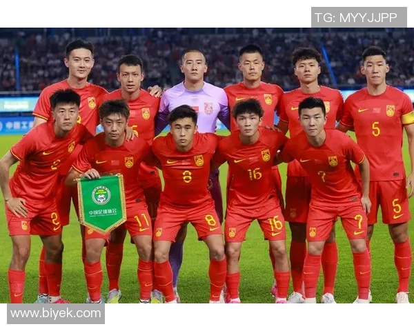 杭州足球队在锦标赛中的强势表现与未来发展潜力分析 杭州足球队在锦标赛中的强势表现与未来发展潜力分析