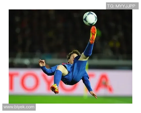 足球明星精彩射门瞬间全景解析与图文展示 足球明星精彩射门瞬间全景解析与图文展示